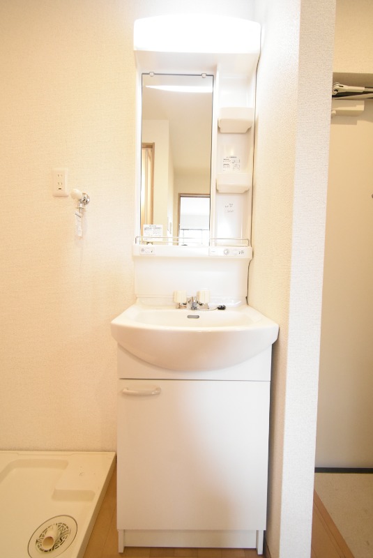 ��ʌ��������܎s�k��听���S���ڂ̃A�p�[�g�̐��ʏ�