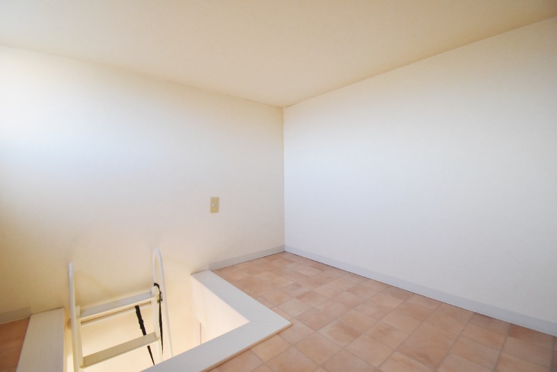 ��ʌ��ӂ��ݖ�s�㕟���U���ڂ̃A�p�[�g�̂��̑������E�X�y�[�X