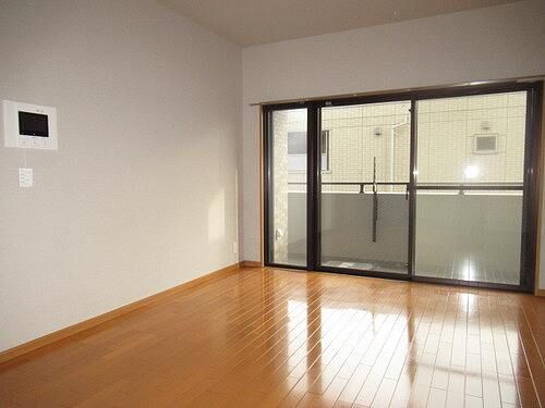 ��ʌ��������܎s�Y�a��j���J�Q���ڂ̃}���V�����̋��ԁE���r���O