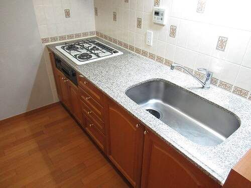 ��ʌ��������܎s�Y�a��j���J�Q���ڂ̃}���V�����̃L�b�`��