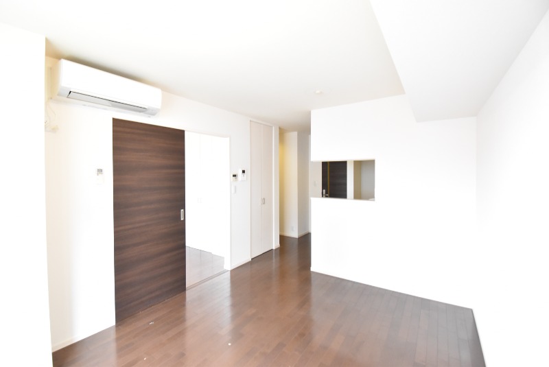 ��ʌ�����s�؂R���ڂ̃}���V�����̋��ԁE���r���O