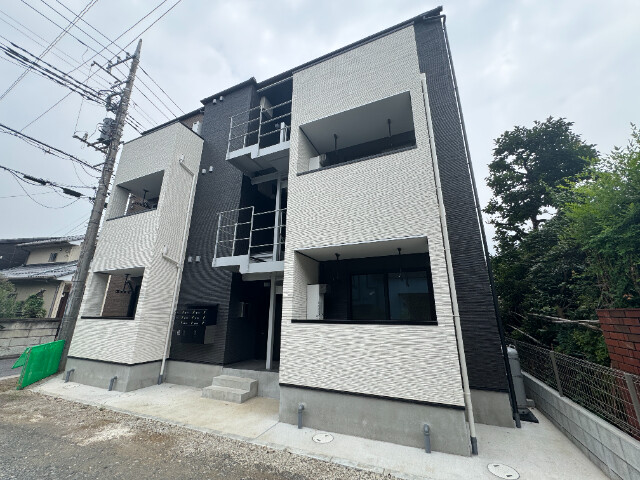 ��ʌ��������܎s�΋�厚�����̃A�p�[�g�̌����O��