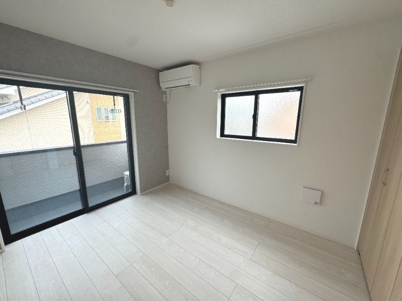 ��ʌ��������܎s�΋�厚�����̃A�p�[�g�̋��ԁE���r���O