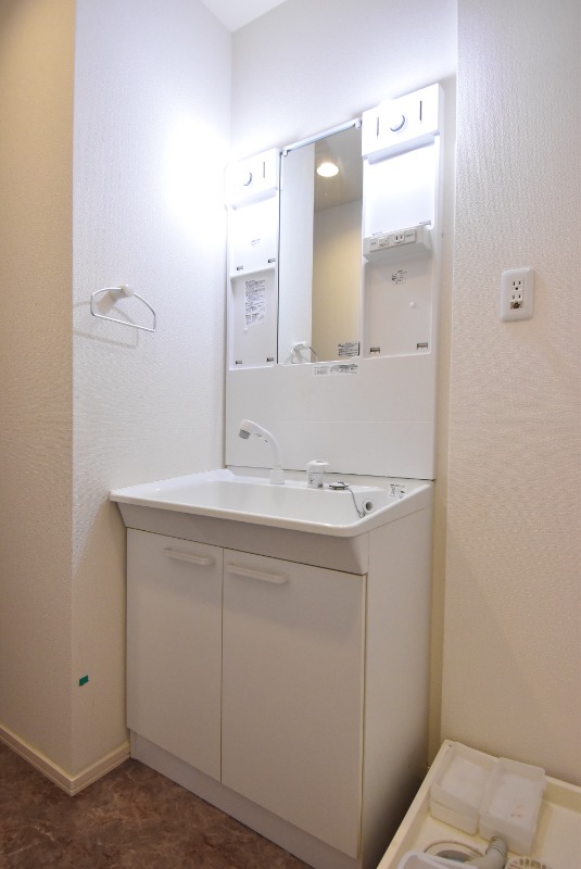 ��ʌ�����s�؂R���ڂ̃}���V�����̐��ʏ�