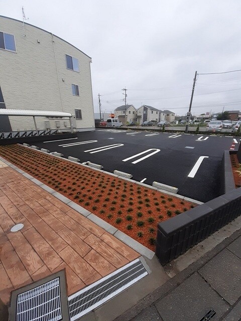 ��ʌ��������܎s����{�O���̃A�p�[�g�̒��ԏ�