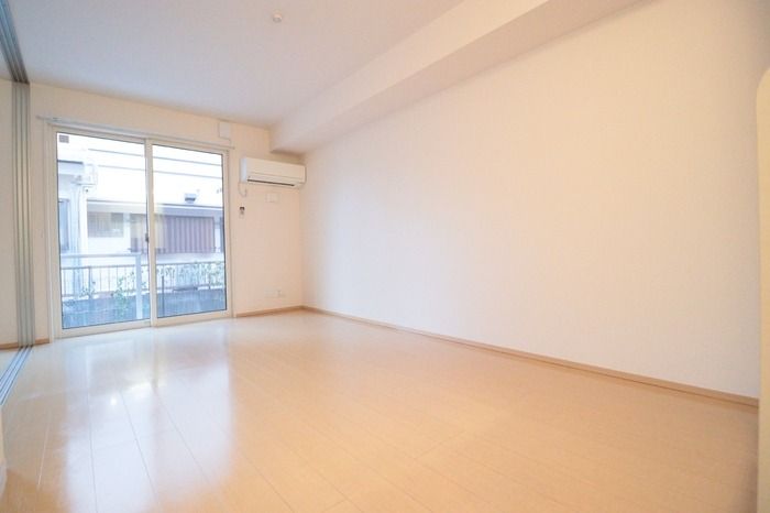 ��ʌ��������܎s�k��g�쒬�Q���ڂ̃A�p�[�g�̂��̑������E�X�y�[�X