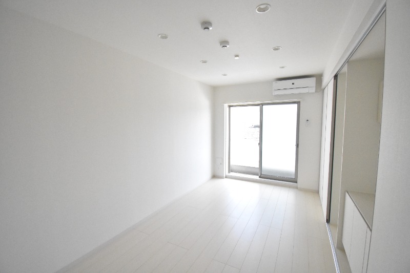 ��ʌ��������܎s�������J�R���ڂ̃}���V�����̂��̑������E�X�y�[�X