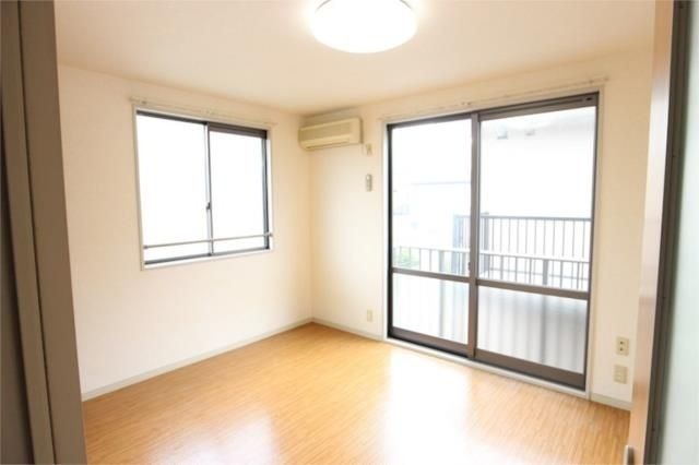 ��ʌ��������܎s�������˂R���ڂ̃A�p�[�g�̋��ԁE���r���O