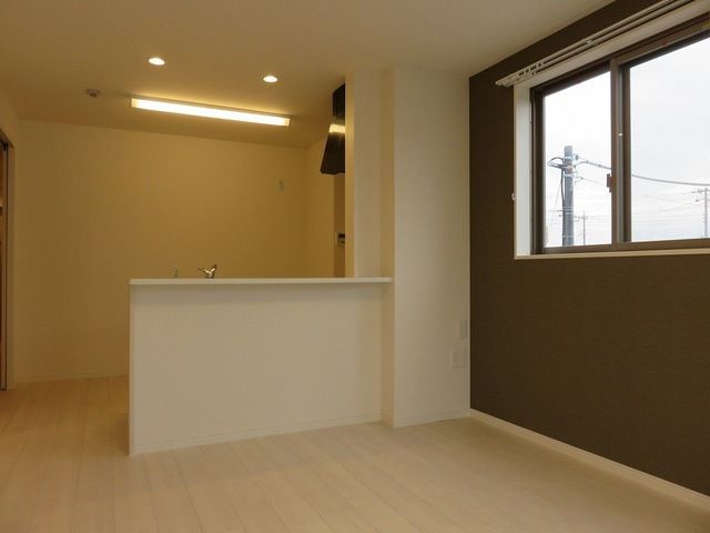 ��ʌ�����s�씵���J�P���ڂ̃}���V�����̋��ԁE���r���O