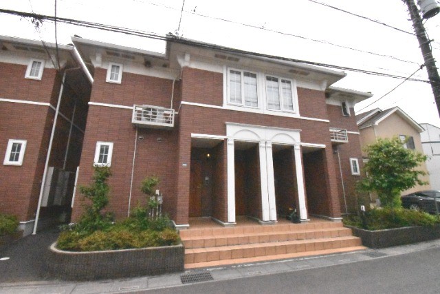 ��ʌ�����s���ԂR����28-26�̃A�p�[�g�̌����O��