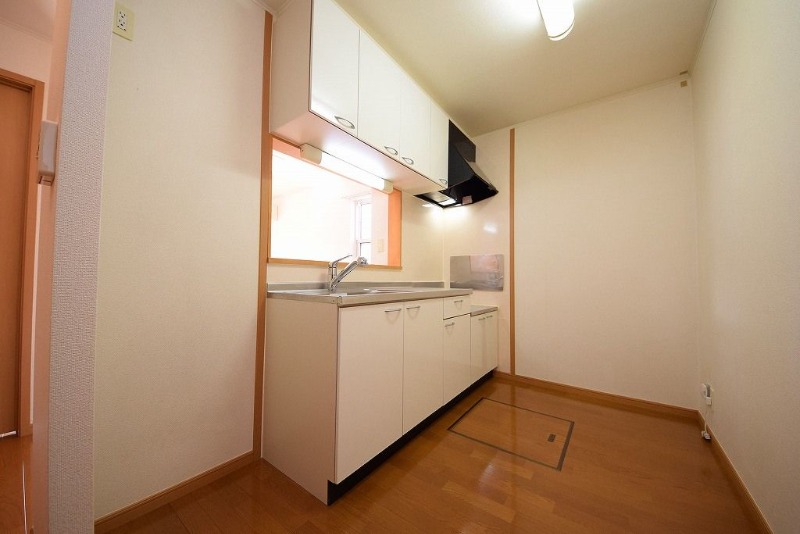 ��ʌ�����s���ԂR���ڂ̃A�p�[�g�̃L�b�`��