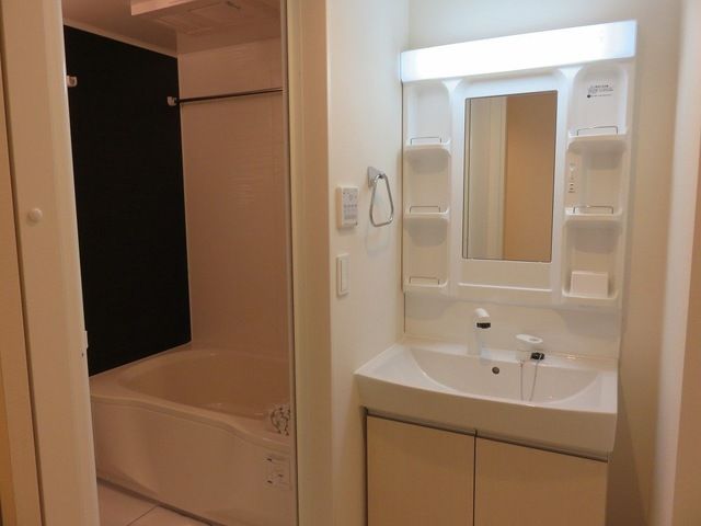 ��ʌ�����s�씵���J�P���ڂ̃}���V�����̐��ʏ�