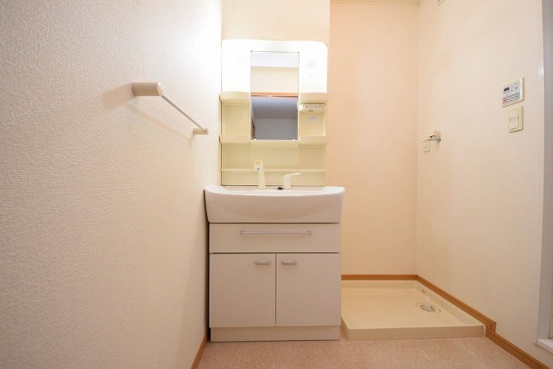 ��ʌ�����s���ԂR���ڂ̃A�p�[�g�̐��ʏ�