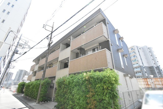 ��ʌ��������܎s�Y�a���ՂR���ڂ̃A�p�[�g�̌����O��