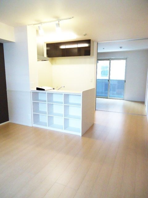 ��ʌ��������܎s�Y�a���ՂR���ڂ̃A�p�[�g�̋��ԁE���r���O