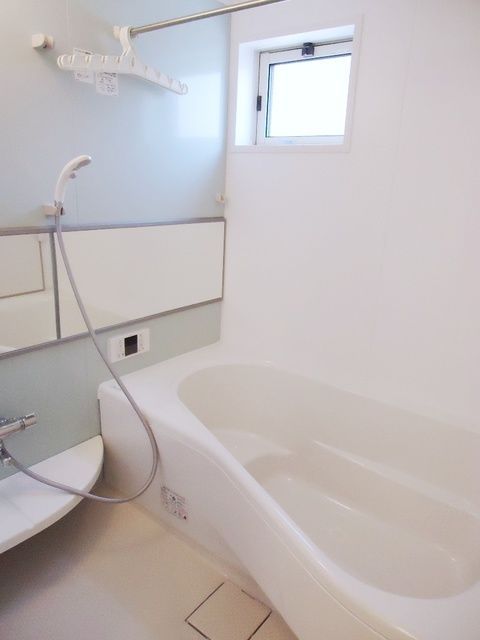 ��ʌ��������܎s�Y�a���ՂR���ڂ̃A�p�[�g�̃o�X