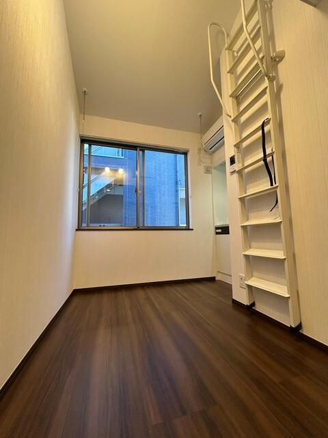 ��ʌ��������܎s�Y�a��j���J�P���ڂ̃A�p�[�g�̋��ԁE���r���O