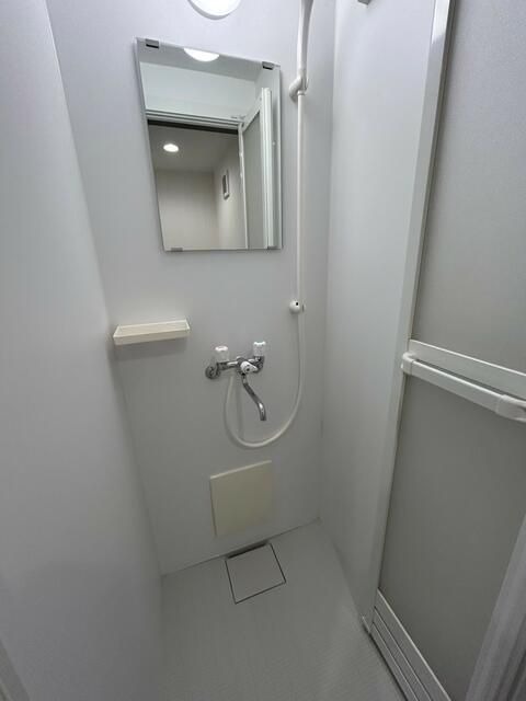 ��ʌ��������܎s�Y�a��j���J�P���ڂ̃A�p�[�g�̃o�X