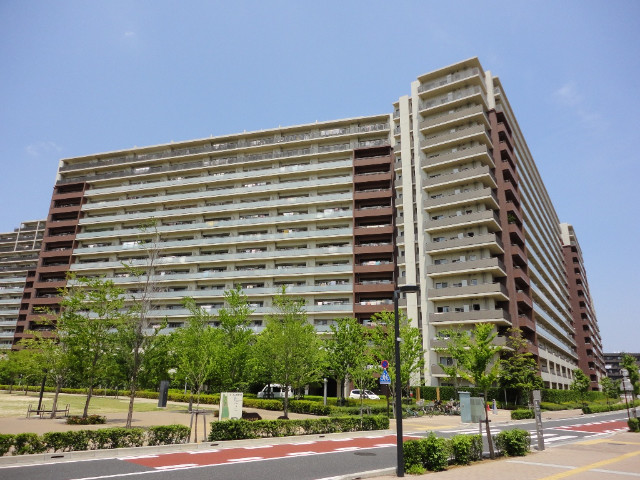 ��ʌ��������܎s�k��{�����R���ڂ̃}���V�����̌����O��