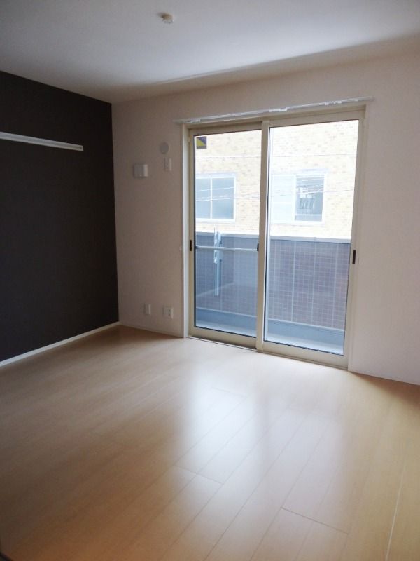 ��ʌ��������܎s�Y�a���ՂR���ڂ̃A�p�[�g�̂��̑������E�X�y�[�X