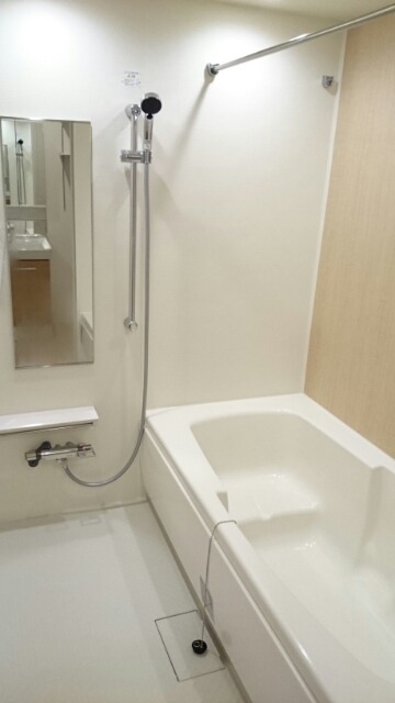 ��ʌ�����s�厚���V��̃A�p�[�g�̃o�X