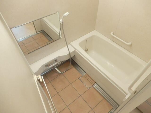 ��ʌ��������܎s�Y�a�捂���Q���ڂ̃}���V�����̃o�X