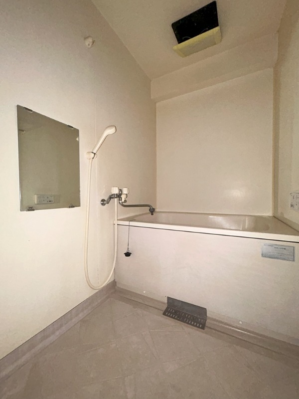 ��ʌ��˓c�s���ړ쒬�̃}���V�����̃o�X