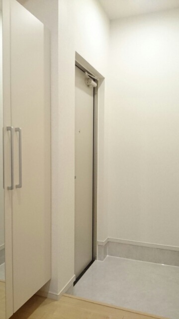 ��ʌ�����s�厚���V��̃A�p�[�g�̌���