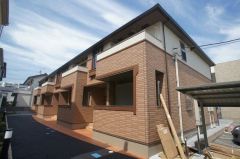 ��ʌ�����s�����Q���ڂ̃A�p�[�g�̌����O��