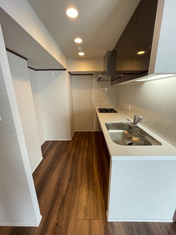 ��ʌ��������܎s��{�扺���P���ڂ̃}���V�����̃L�b�`��