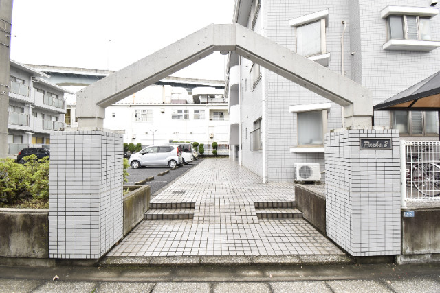 ��ʌ��������܎s������~����R���ڂ̃}���V�����̃G���g�����X