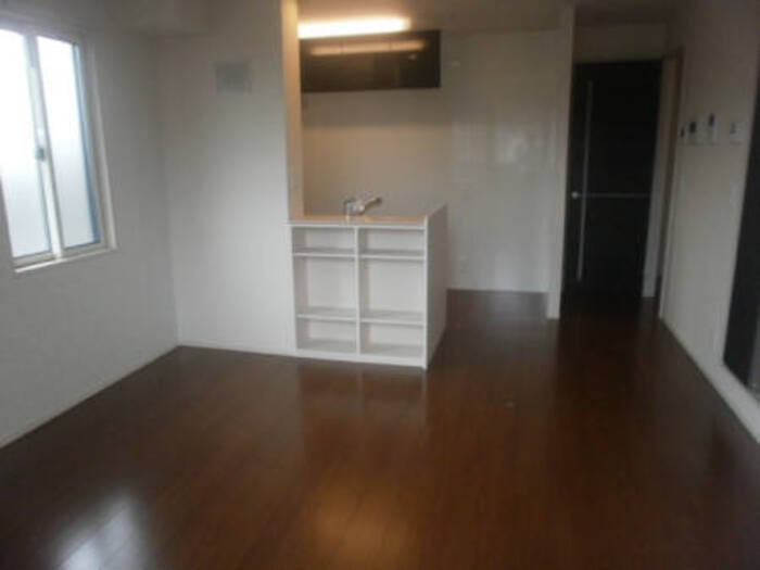 ��ʌ�����s�厚������̃A�p�[�g�̋��ԁE���r���O