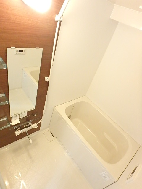 ��ʌ��������܎s��{��V�����Q���ڂ̃}���V�����̃o�X