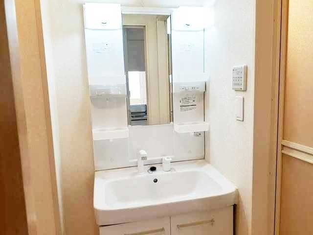 ��ʌ��z�J�s���C�N�^�E���Q���ڂ̃A�p�[�g�̐��ʏ�