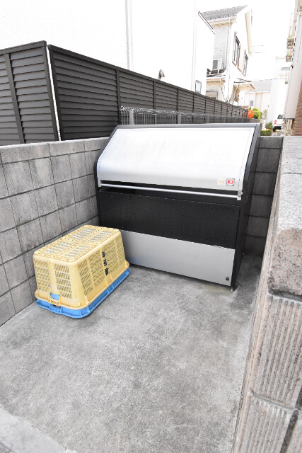 ��ʌ��z�J�s���C�N�^�E���Q���ڂ̃A�p�[�g�̂��̑�