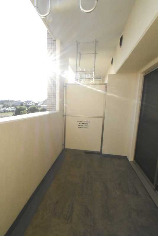 ��ʌ������s�V�����V���ڂ̃}���V�����̃o���R�j�[