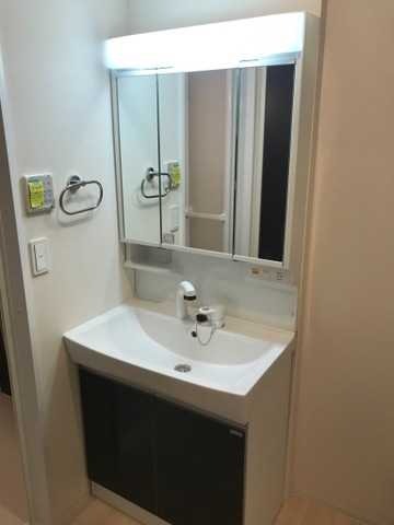 ��ʌ��������܎s����厚�y���̃A�p�[�g�̐��ʏ�