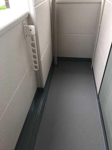 ��ʌ��������܎s����厚�y���̃A�p�[�g�̃o���R�j�[