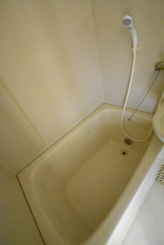 ��ʌ��������܎s��΋�{���S���ڂ̃A�p�[�g�̃o�X