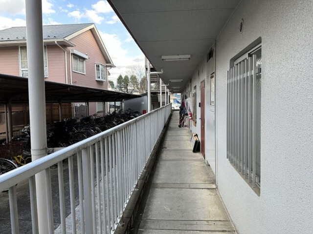 ��ʌ�����s�����Q���ڂ̃}���V�����̃G���g�����X