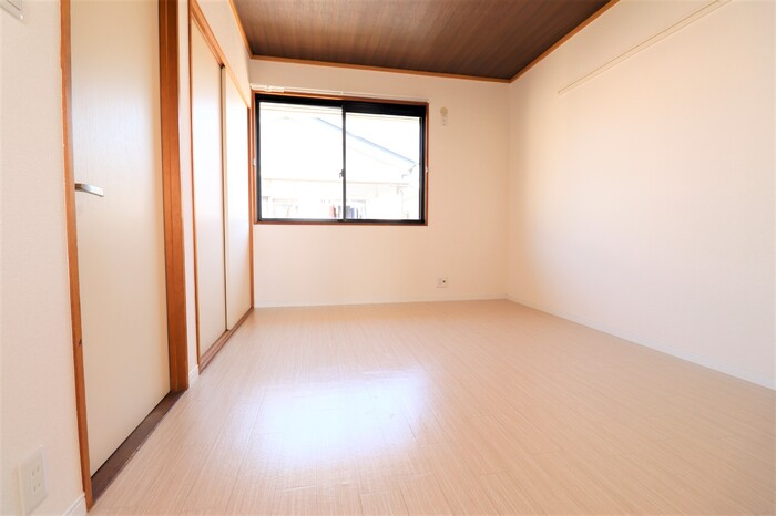 ��ʌ��z�J�s�����R���ڂ̃A�p�[�g�̂��̑������E�X�y�[�X