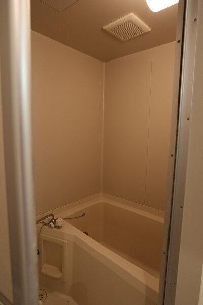 ��ʌ��������܎s��������u�Q���ڂ̃}���V�����̃o�X