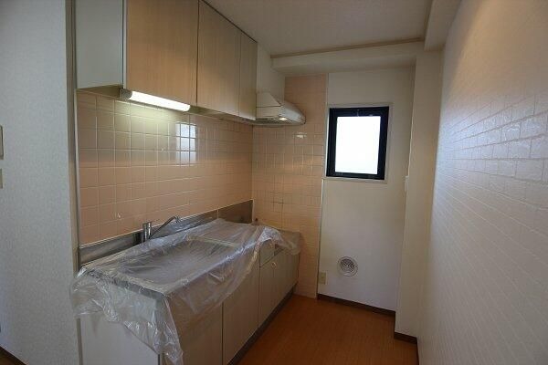 ��ʌ��������܎s��������u�Q���ڂ̃}���V�����̃L�b�`��