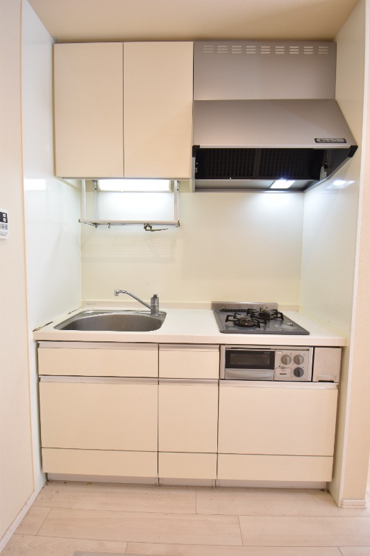 ��ʌ��������܎s��{�捂�@���P���ڂ̃}���V�����̃L�b�`��