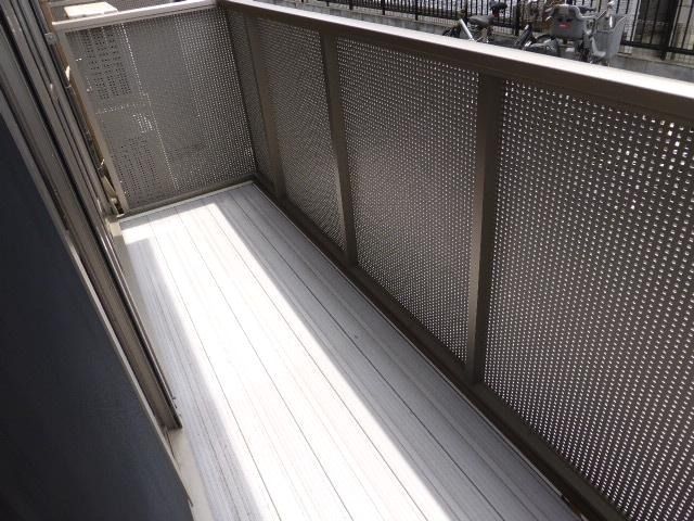 ��ʌ�����s�厚�v���q��V�c�̃A�p�[�g�̃o���R�j�[