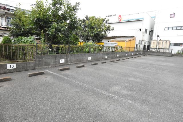 ��ʌ��������܎s��������u�Q���ڂ̃}���V�����̒��ԏ�