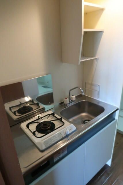 ��ʌ��������܎s�Y�a���ՂX���ڂ̃A�p�[�g�̃L�b�`��