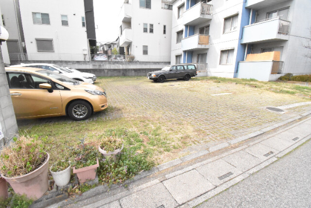 ��ʌ��������܎s�����扺�����V���ڂ̃}���V�����̒��ԏ�