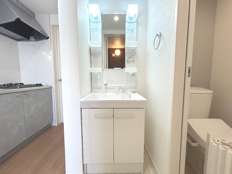 ��ʌ��������܎s�k��������Q���ڂ̃A�p�[�g�̐��ʏ�