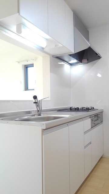 ��ʌ��@�c�s�厚�쓇�̃}���V�����̃L�b�`��